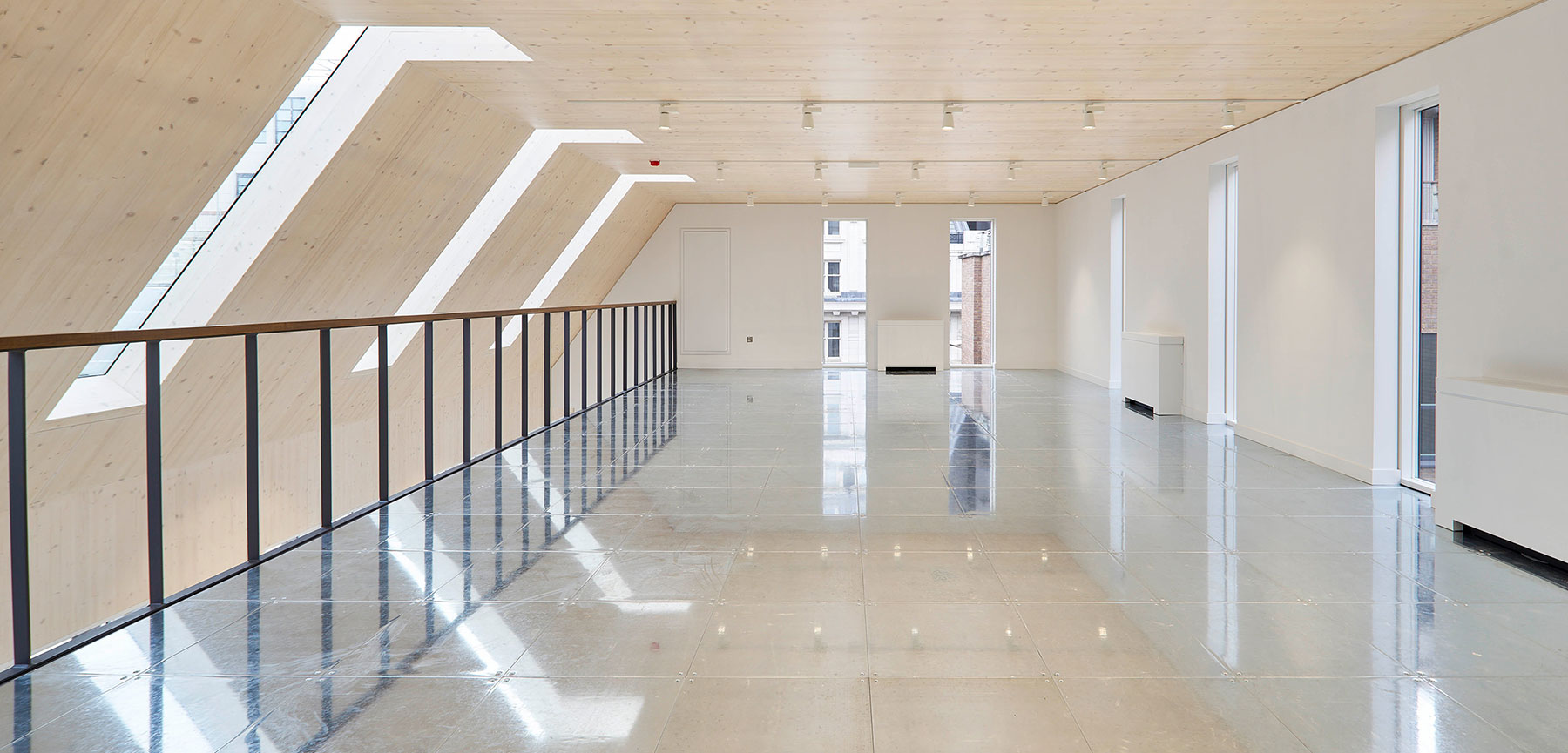 The 5th floor mezzanine 